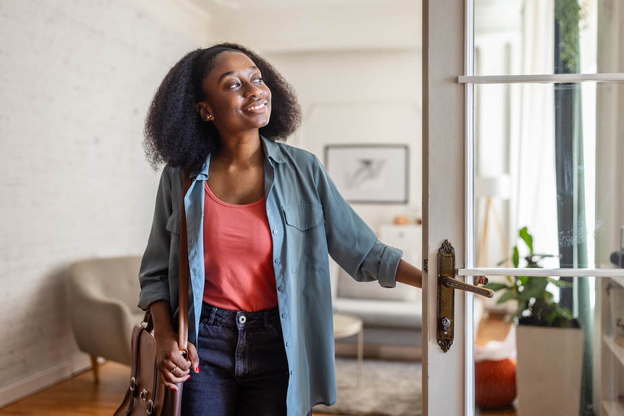 Mortgage closing and signing loan documents